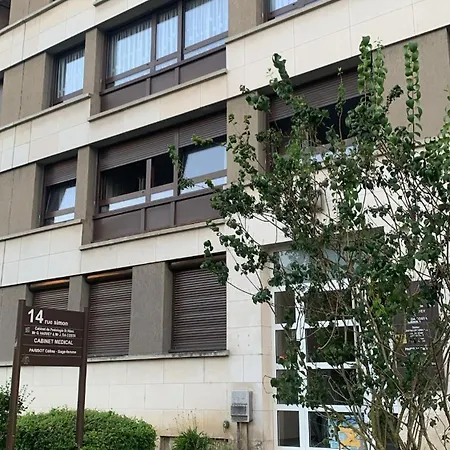 Centre-ville -au1er Etage Avec 2 - 6 Personnes 아파트 랭스