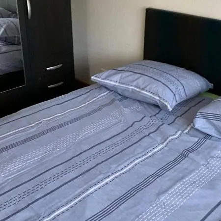 شقة Centre-ville -au1er Etage Avec 2 - 6 Personnes *