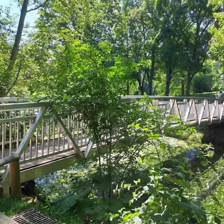 Centre-ville -au1er Etage Avec 2 - 6 Personnes رانس