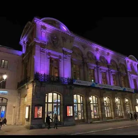 Centre-ville -au1er Etage Avec 2 - 6 Personnes شقة رانس