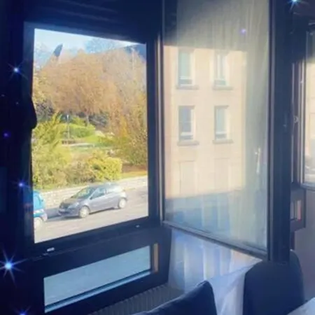 Centre-ville -au1er Etage Avec 2 - 6 Personnes شقة *