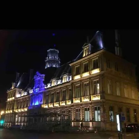 Centre-ville -au1er Etage Avec 2 - 6 Personnes رانس