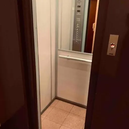 شقة Centre-ville -au1er Etage Avec 2 - 6 Personnes