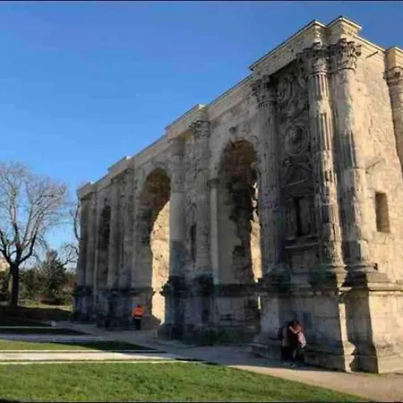 Centre-ville -au1er Etage Avec 2 - 6 Personnes 아파트 랭스